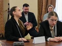 В администрации Твери организовали День самоуправления для школьников